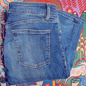 Brand New! Never Worn Original *DL1961 MARA* Insta Sculpt Straight Blue Jeans